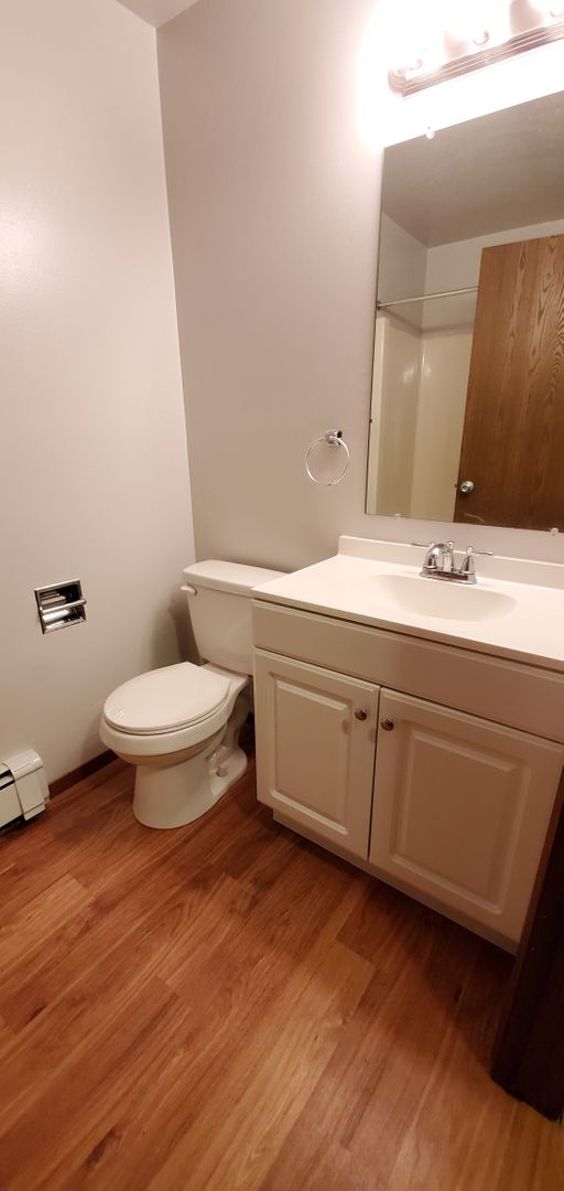 Manitowoc Apartment: 1231 S 8th Street