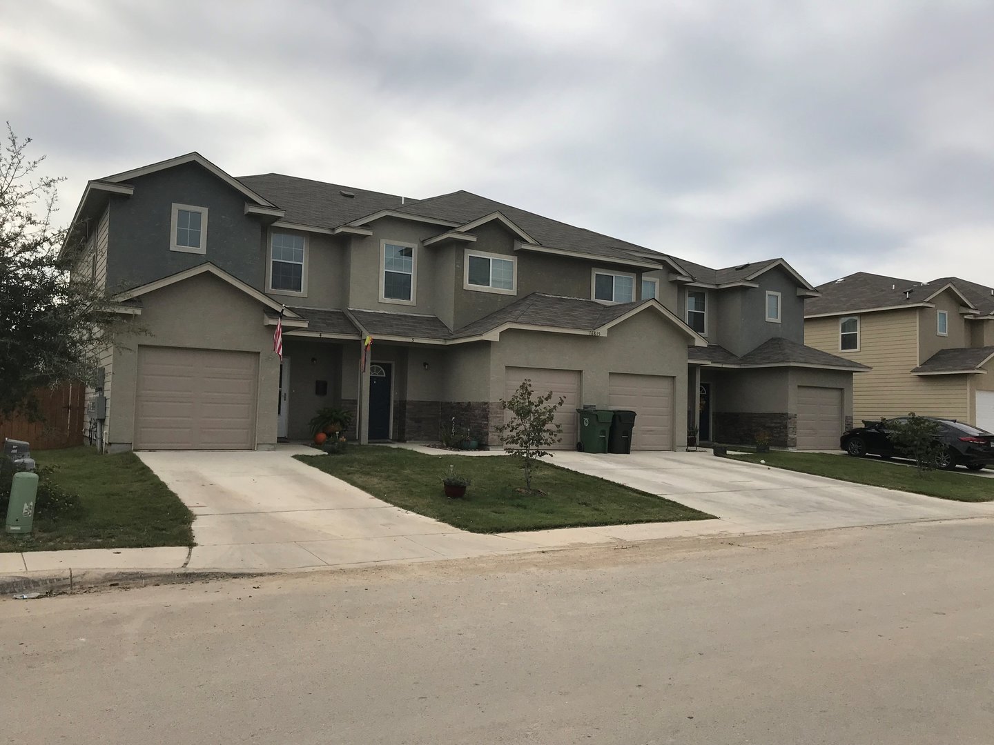 Selma Townhome: 16815 Dancing Ava - 1*