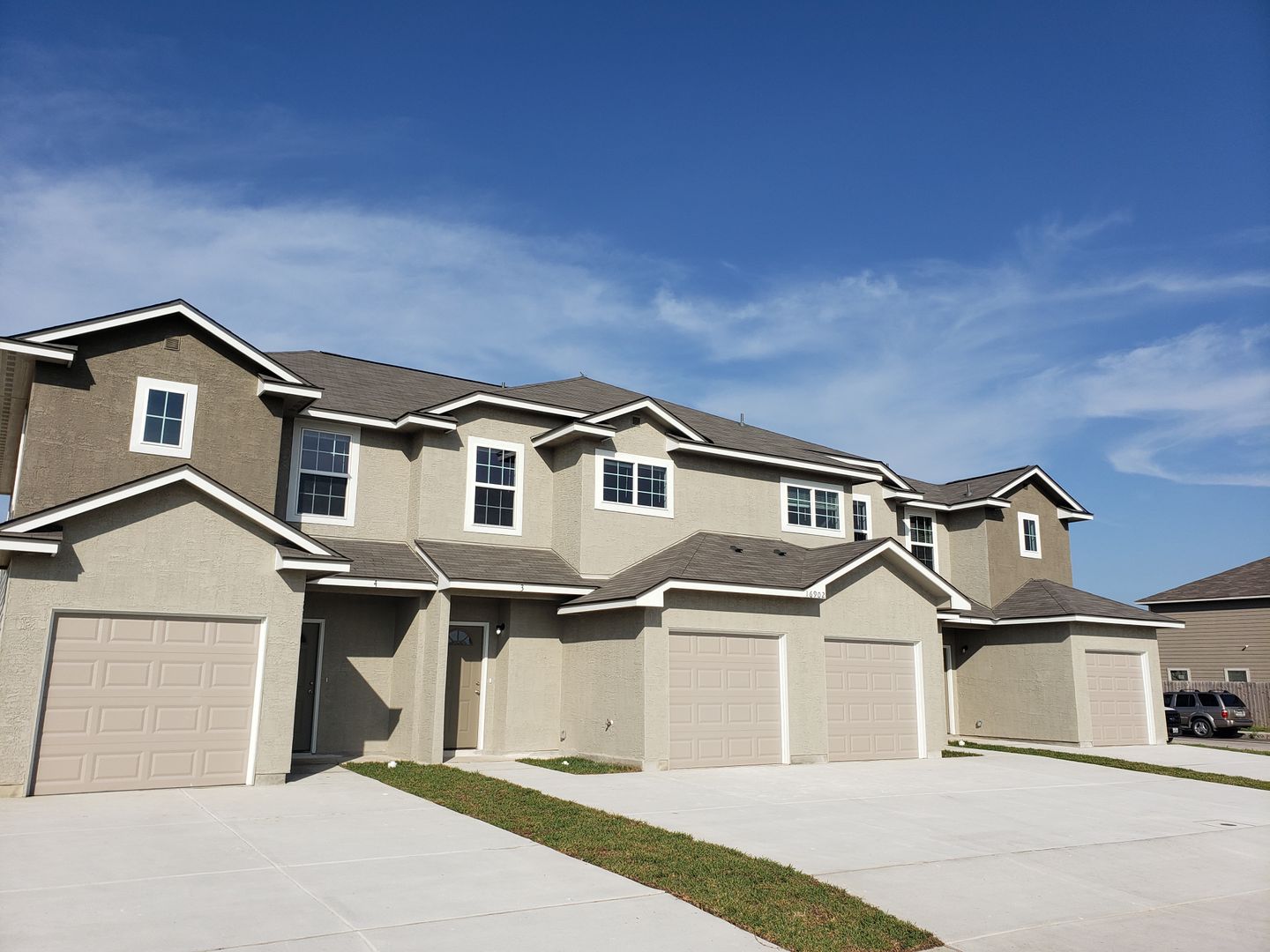 Selma Townhome: 16930 Spirit Brook - 1*