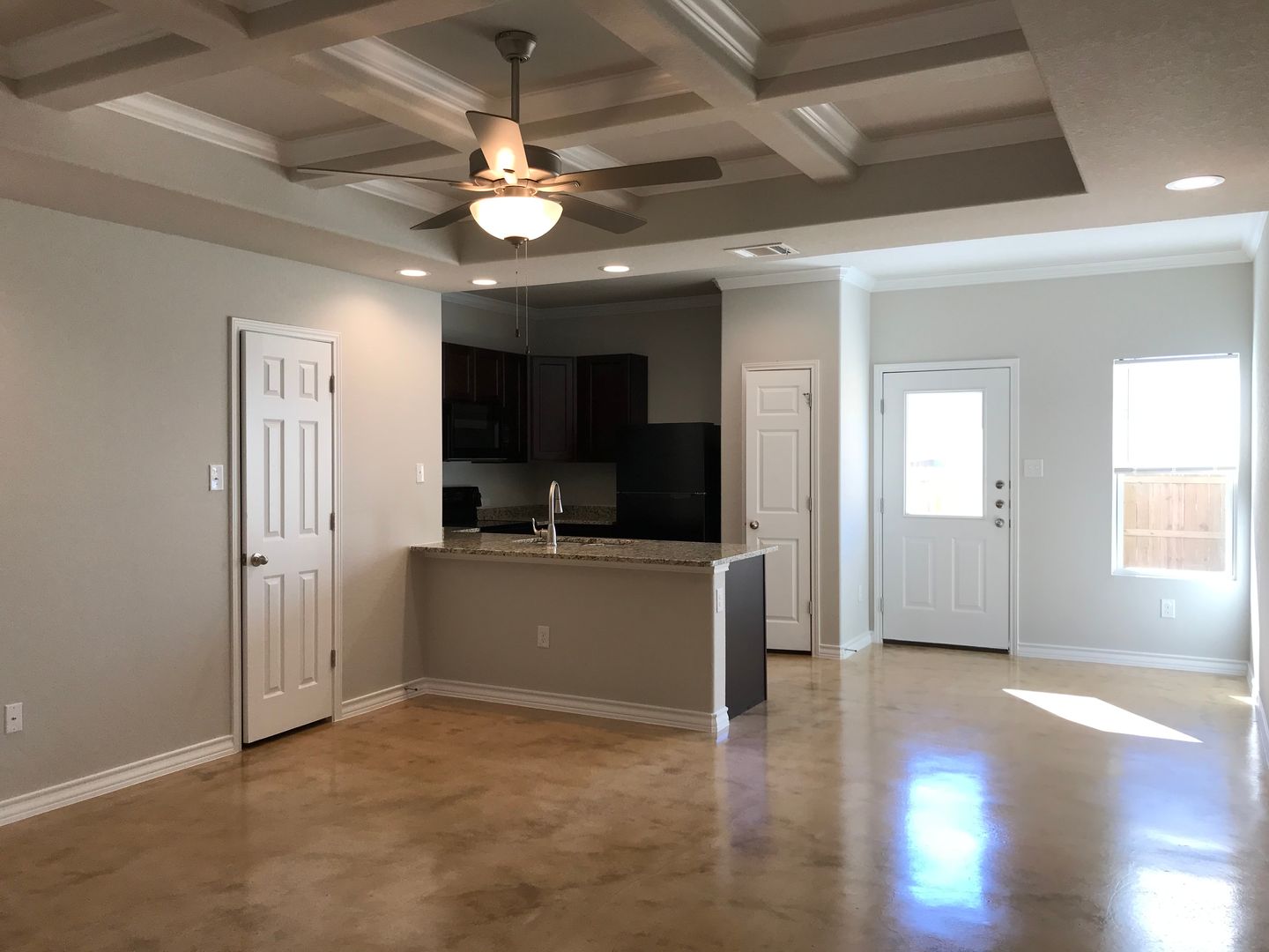 Selma Apartment: 16913 Showdown Path