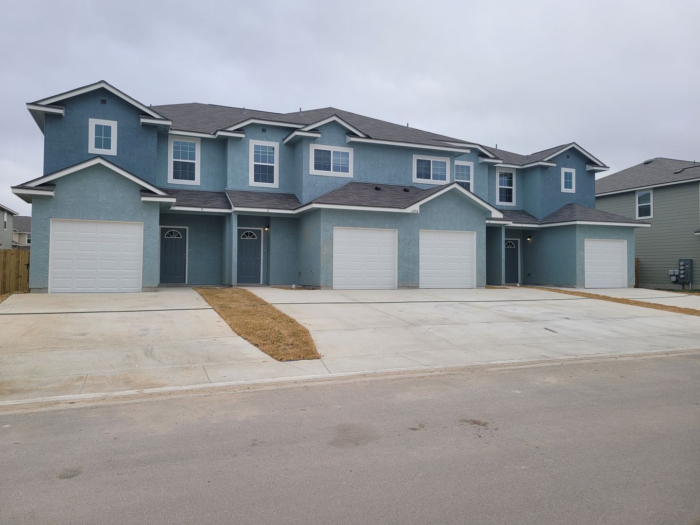 Selma Townhome: 16918 Showdown Path - 2