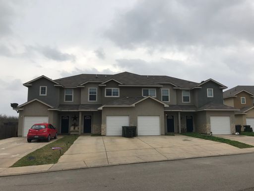 Town home for rent – photo 1