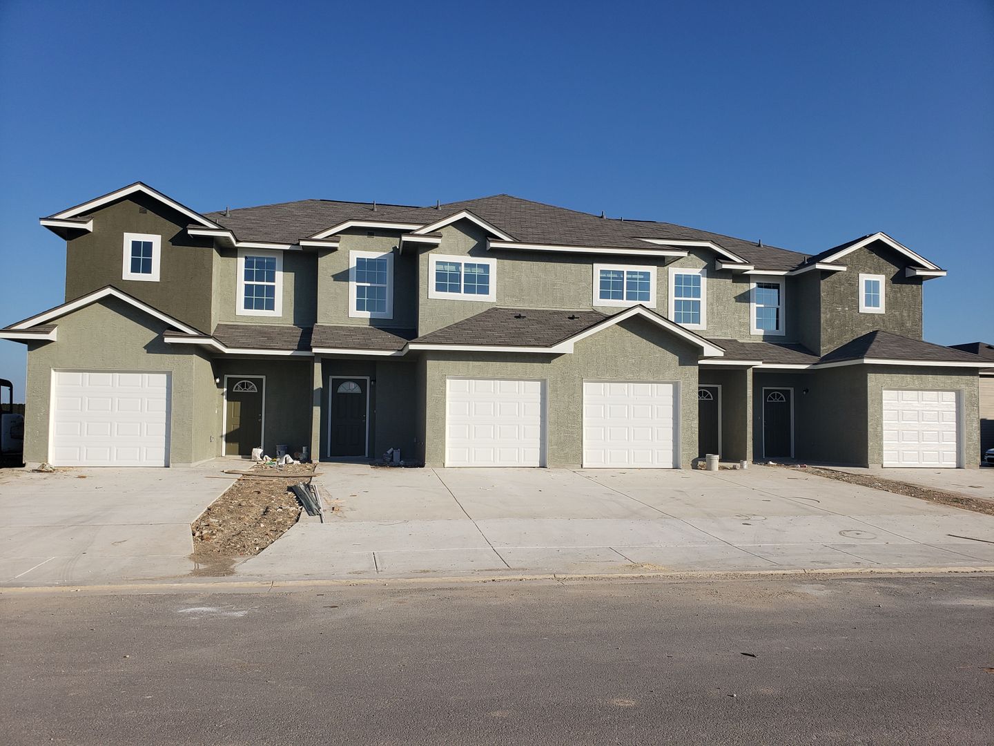Selma Townhome: 8402 Flicka Hills - 1