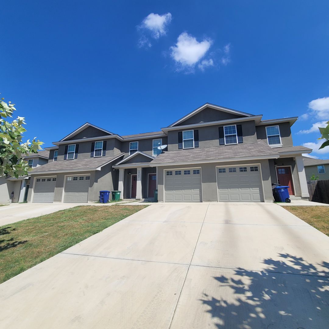 San Antonio Townhome: 6423 Melanzane Ave - 3