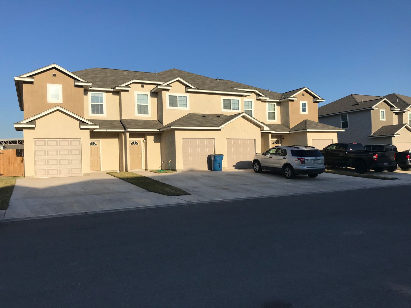 Selma Townhome: 16906 Showdown Path - 4