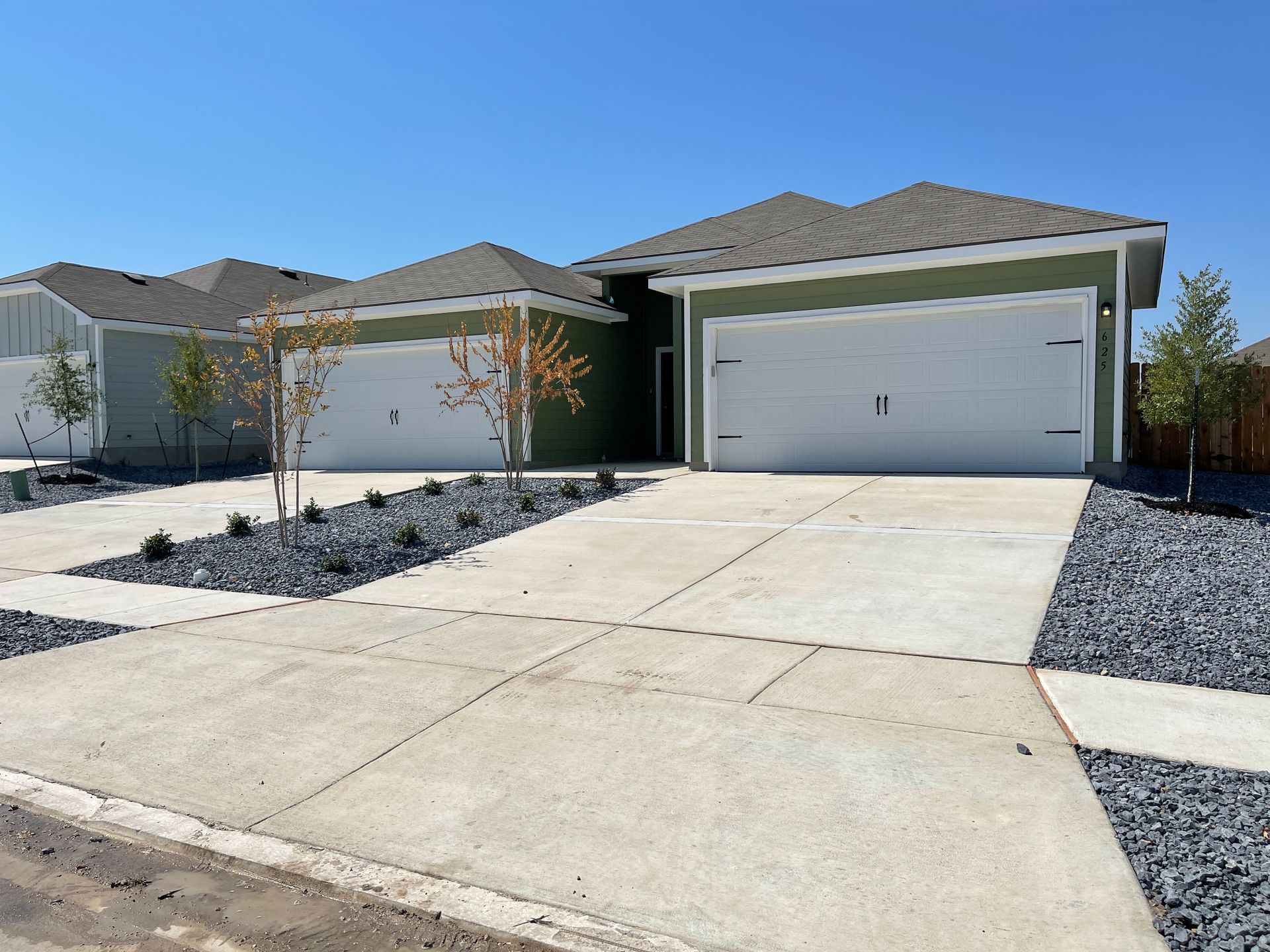 Seguin Townhome: 625 Heathers Way