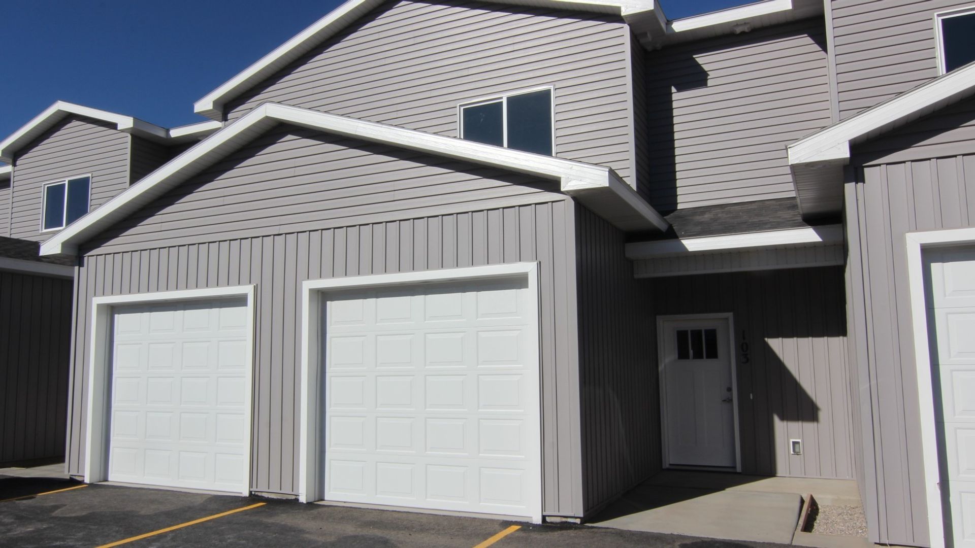Shelley Townhome: 655 Ruby Circle