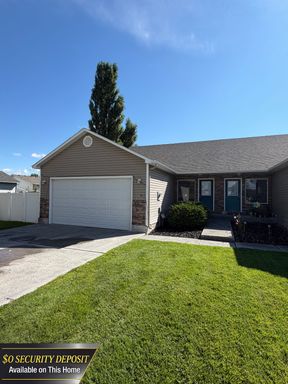 Beautiful Single Floor Twin Home