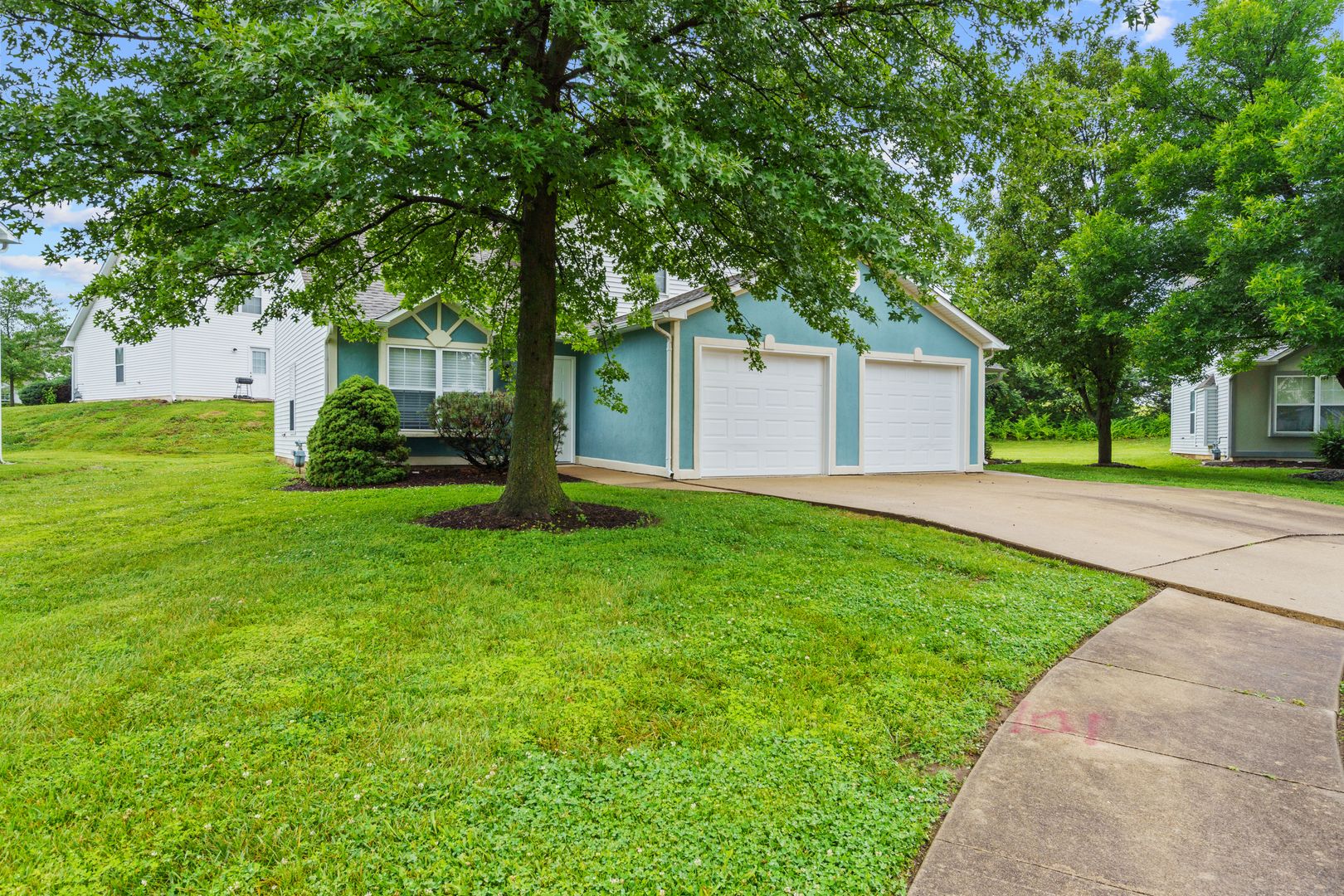 Columbia Apartment: 3507-3509 Delmar Ct.