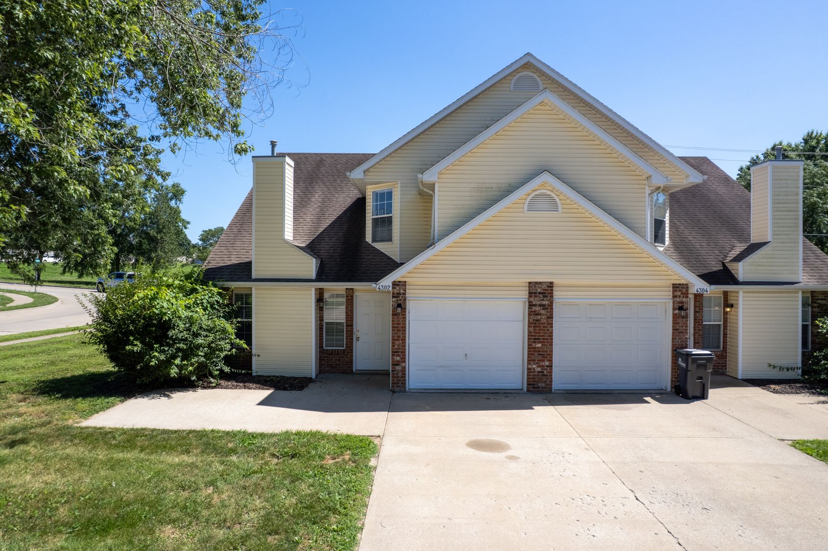 Columbia Apartment: 4302-4304 Cheryl Ct.