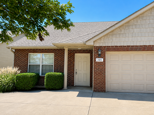 Townhome with Shared Fenced Yard & 1-Car Garage- Available Now!! – photo 1