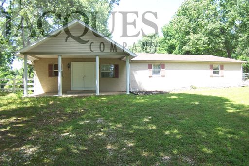 Newly Remodeled 3 Bedroom 2 Bath 2 Car Garage on 3 Acres near Spokane