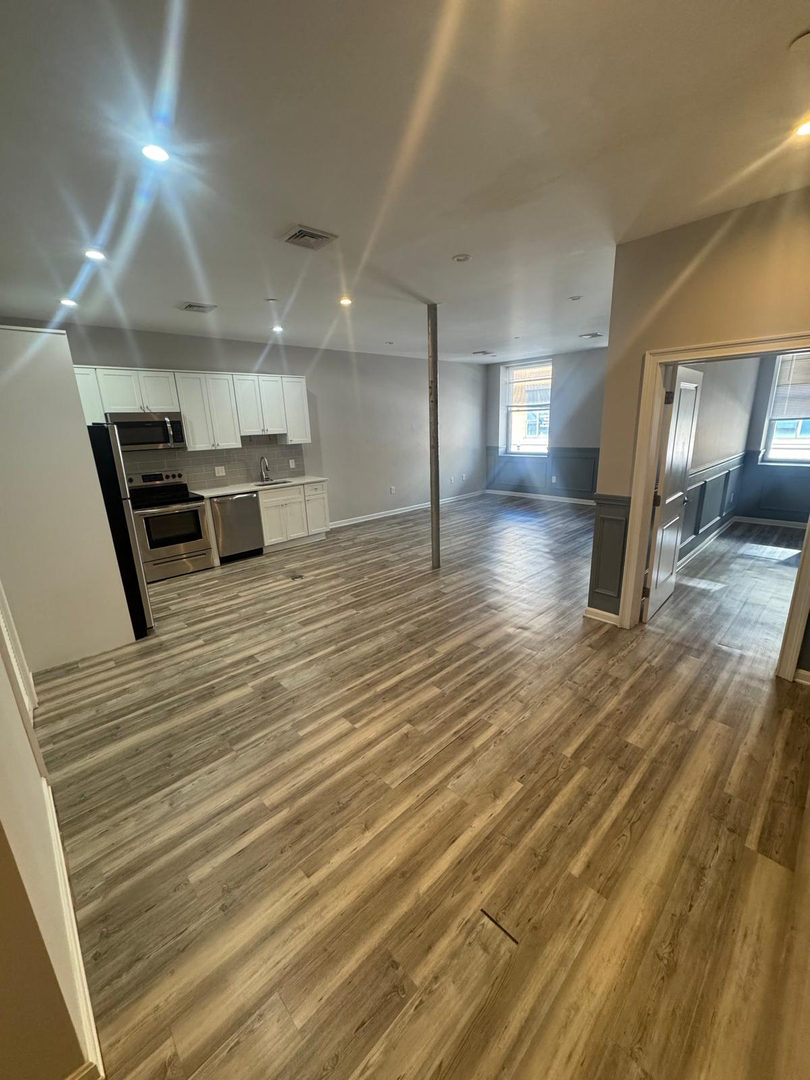 Lynn Apartment: 1-25 Munroe St