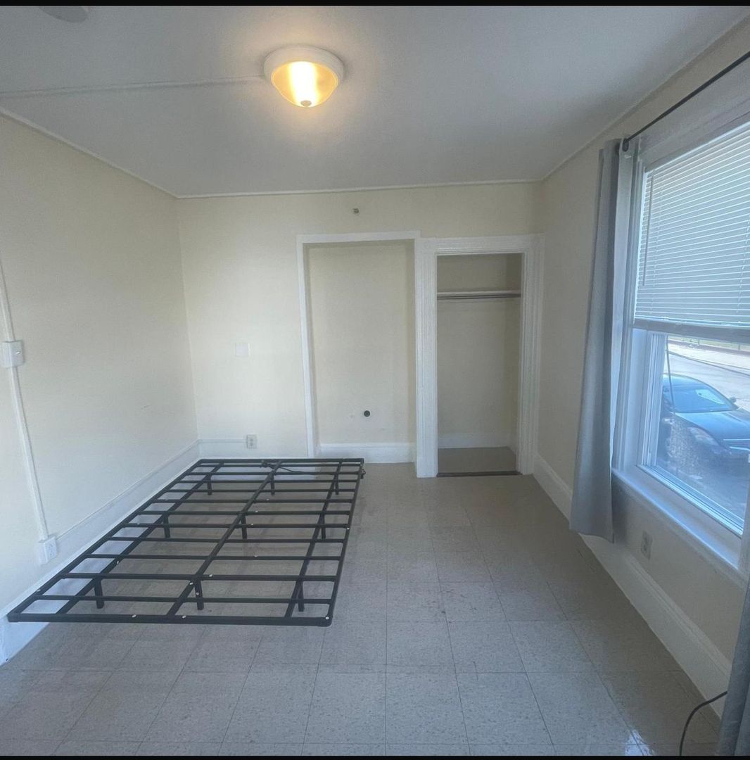 Lynn Apartment: 41 Light St