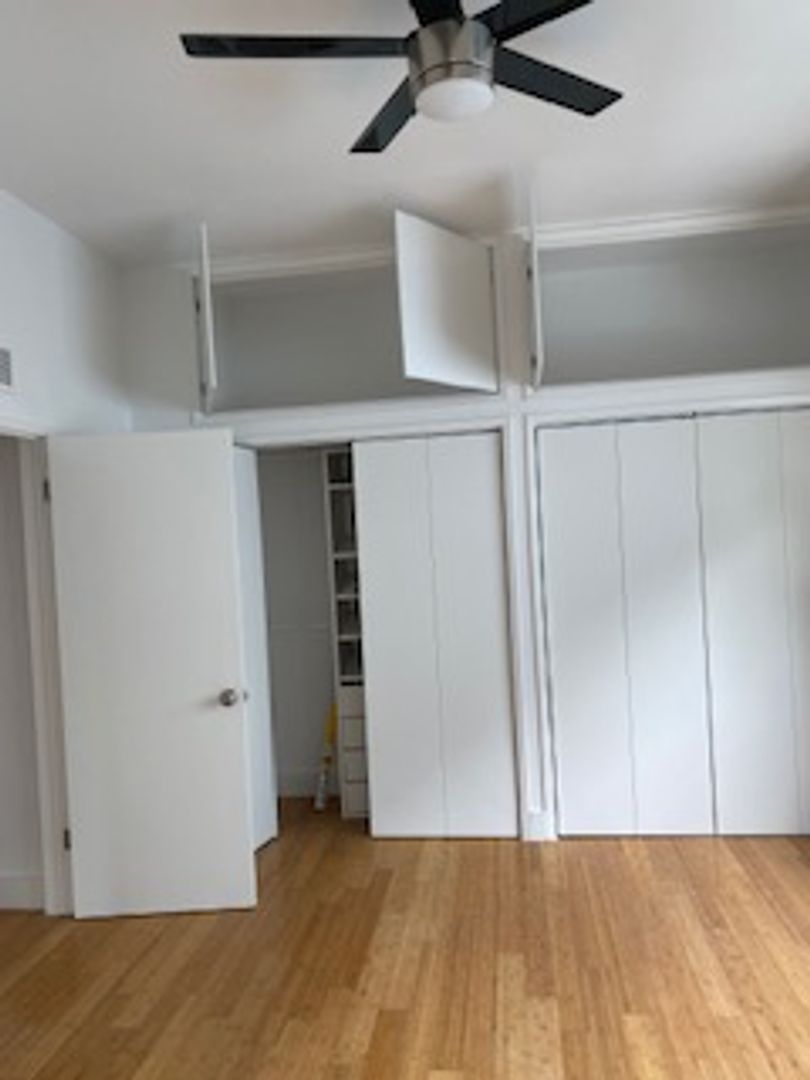 Los Angeles Apartment: 725 North Sycamore Avenue