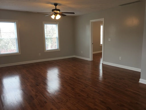 Updated two bedroom in Detroit Shoreway! – photo 1