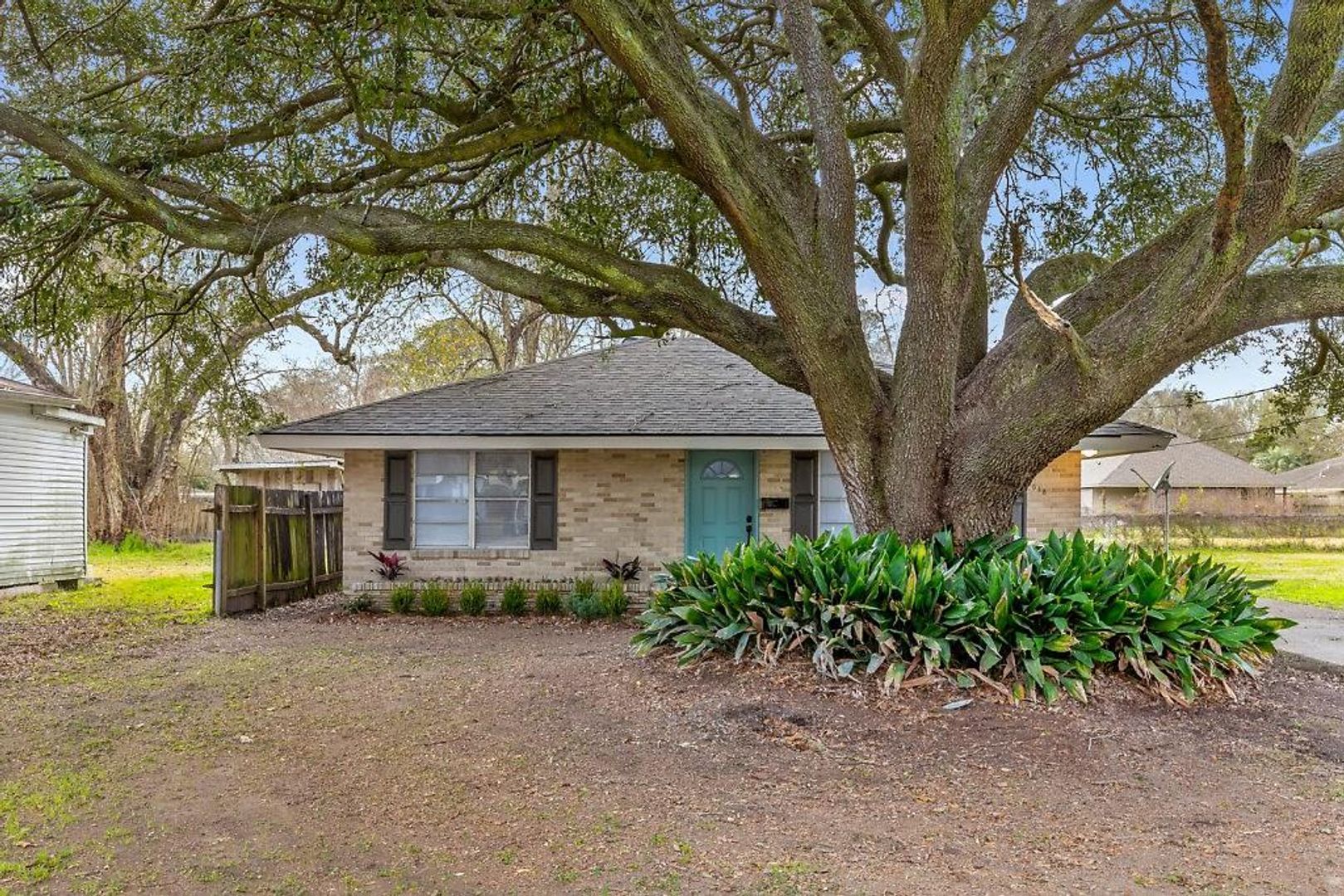 Lake Charles House: 2518 Ernest St