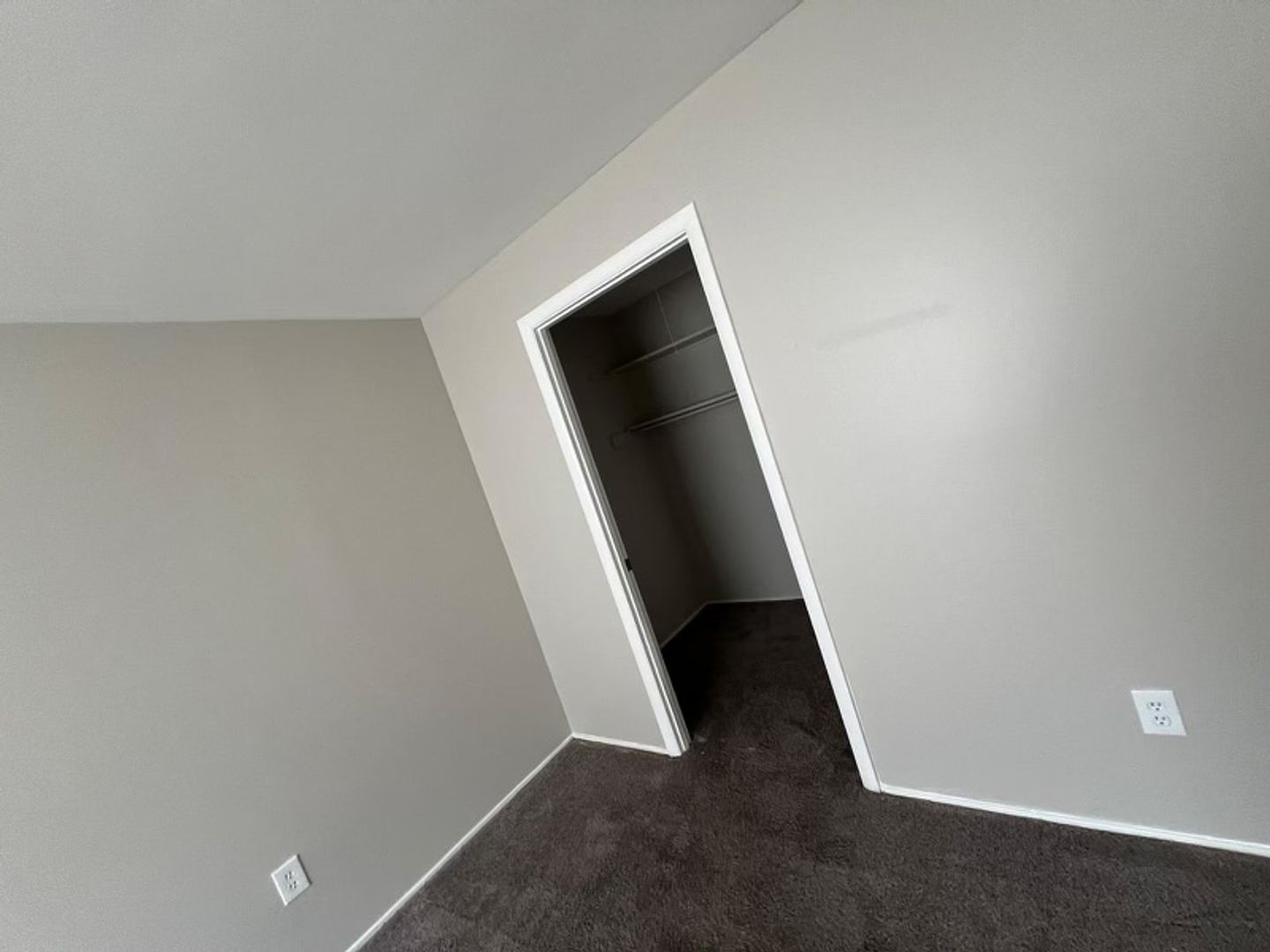 Cincinnati Apartment: 3401 McHenry Avenue