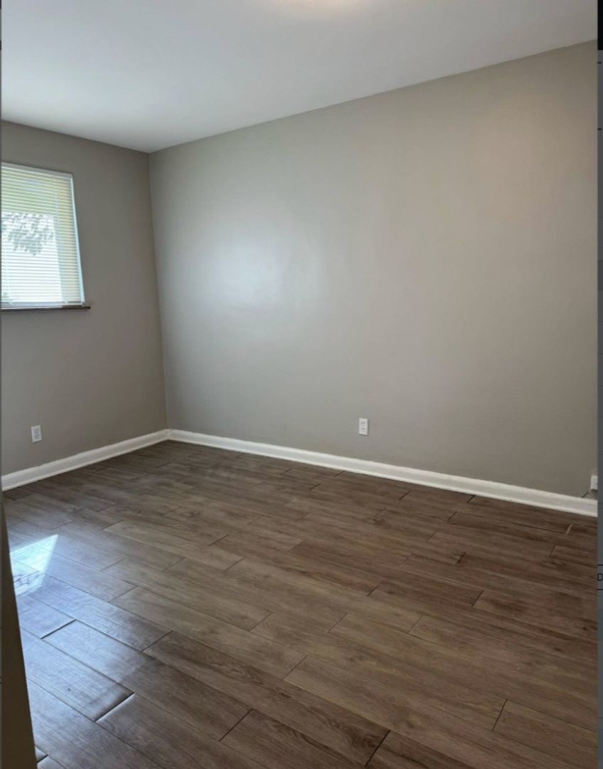 Cincinnati Apartment: 1585 Summit Road