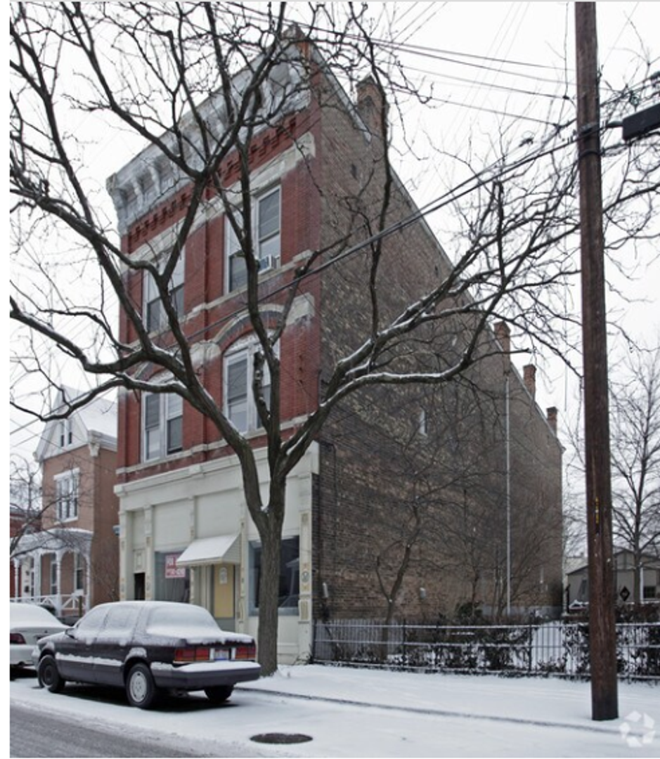 Cincinnati Apartment: 1227 Bates Ave