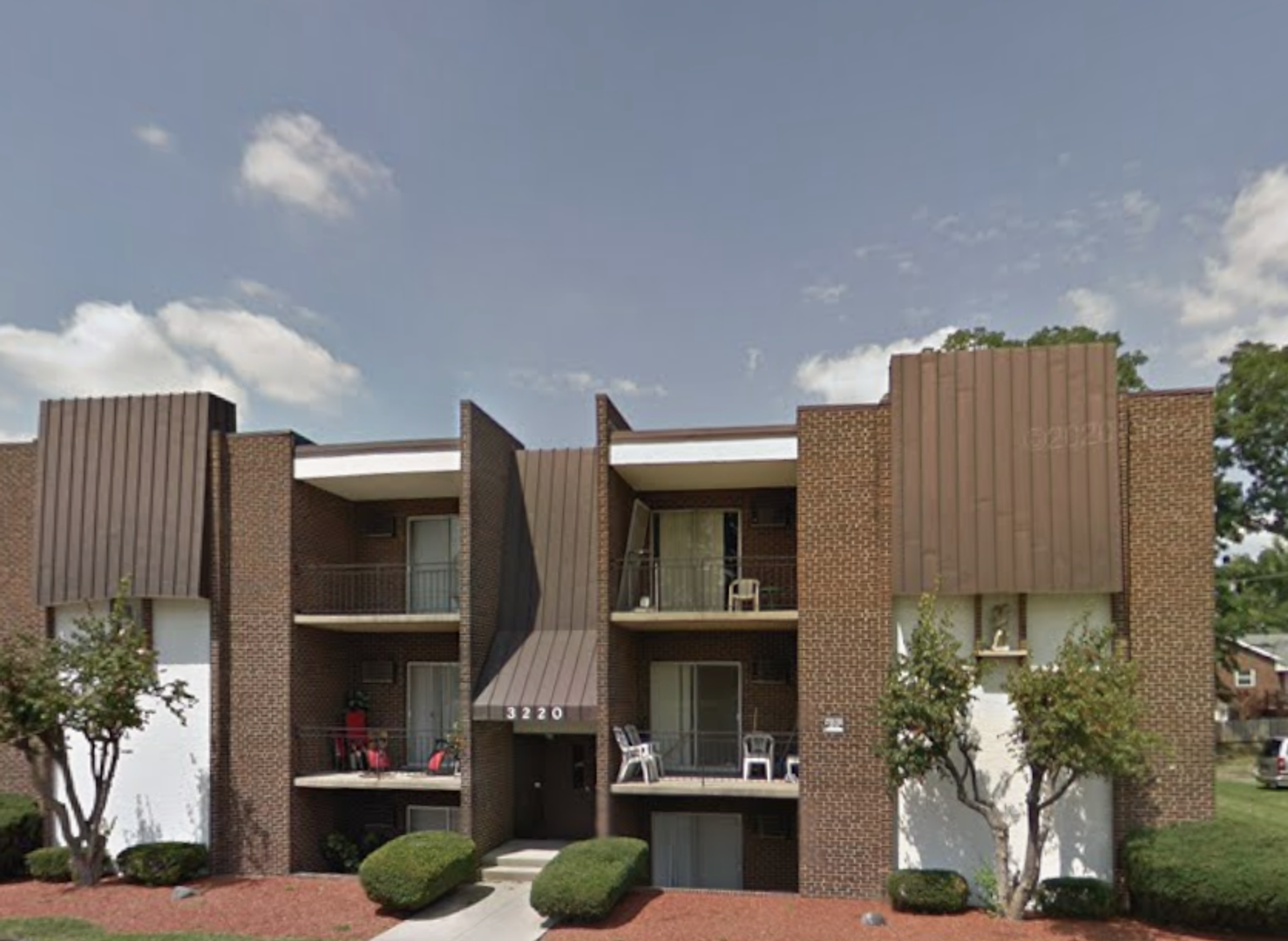 Cincinnati Apartment: 3208-3240 Midway Avenue