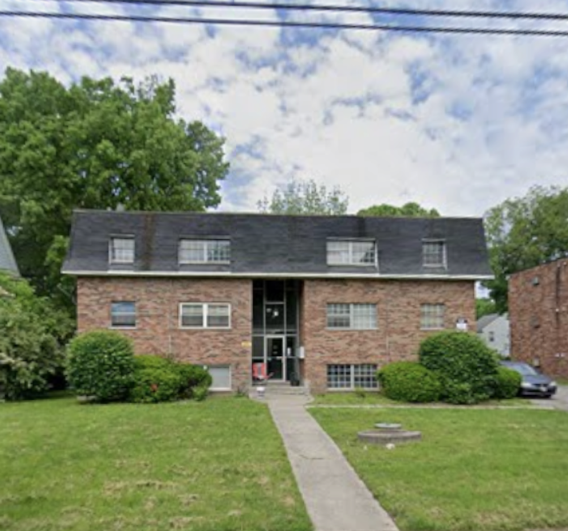 Cincinnati Apartment: 8321 8333 Anthony Wayne Ave