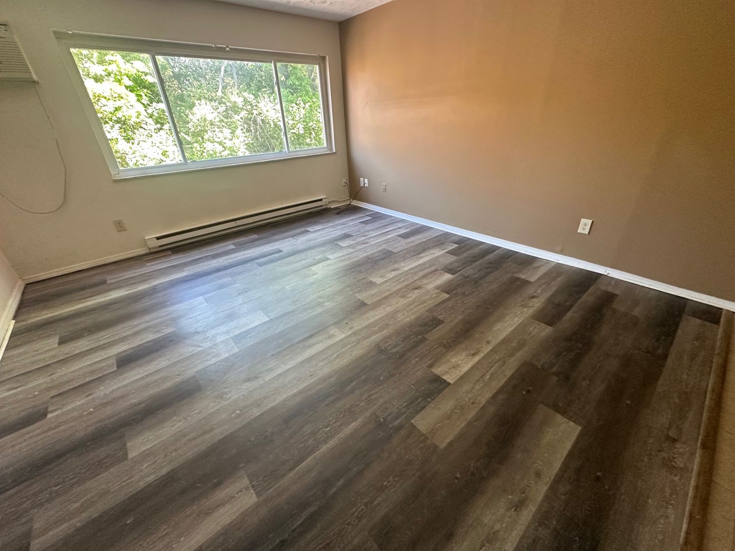 Cincinnati Apartment: 2570-2572 Sarvis Court