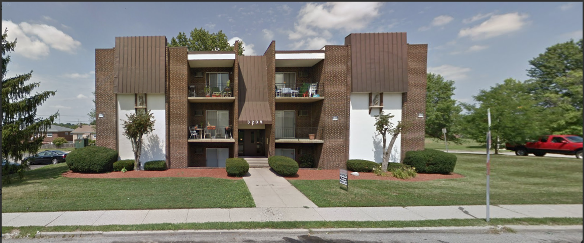 Cincinnati Apartment: 3208-3240 Midway Avenue