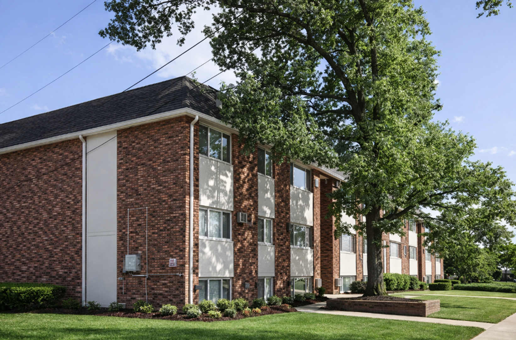 Cincinnati Apartment: 2570-2572 Sarvis Court