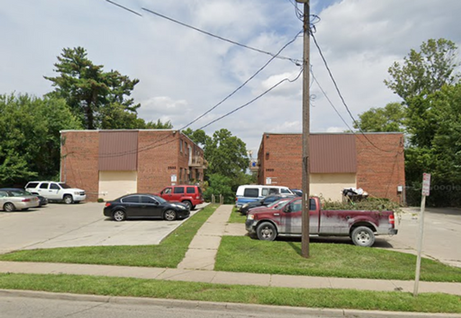 Cincinnati Apartment: 2215, 2217, 2520, 2532 Harrison ave