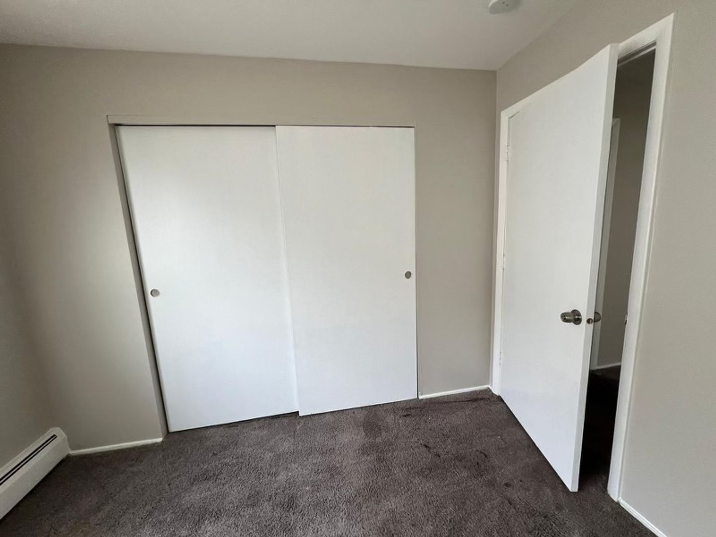 Cincinnati Apartment: 2570-2572 Sarvis Court