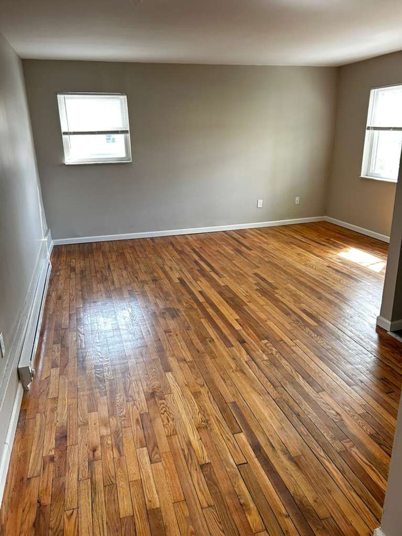 Cincinnati Apartment: 2315 St James Ave