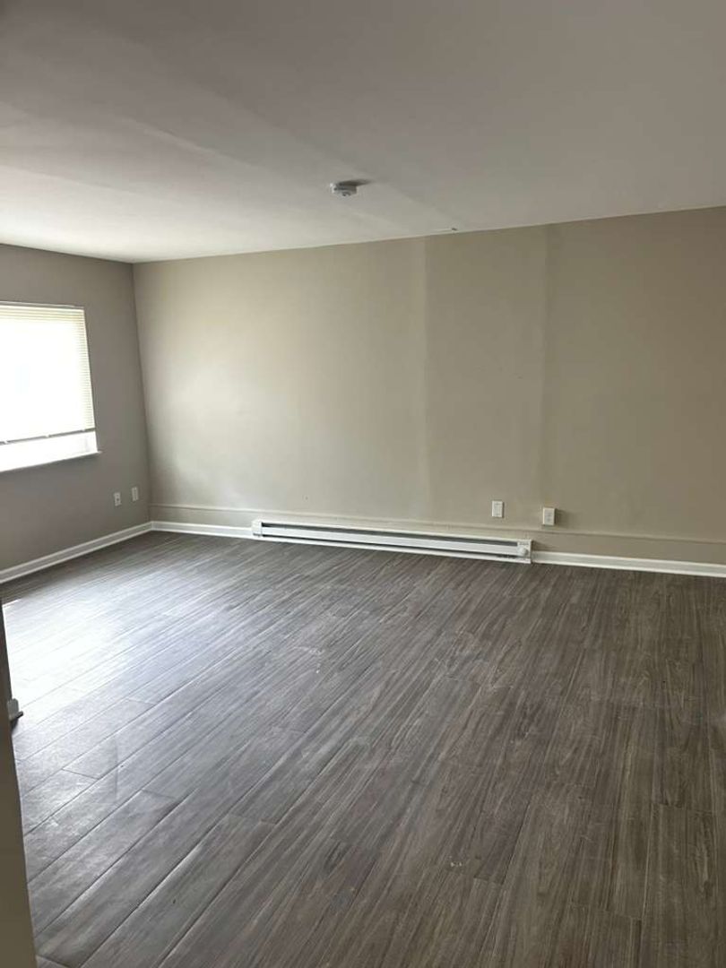 Cincinnati Apartment: 2315 St James Ave