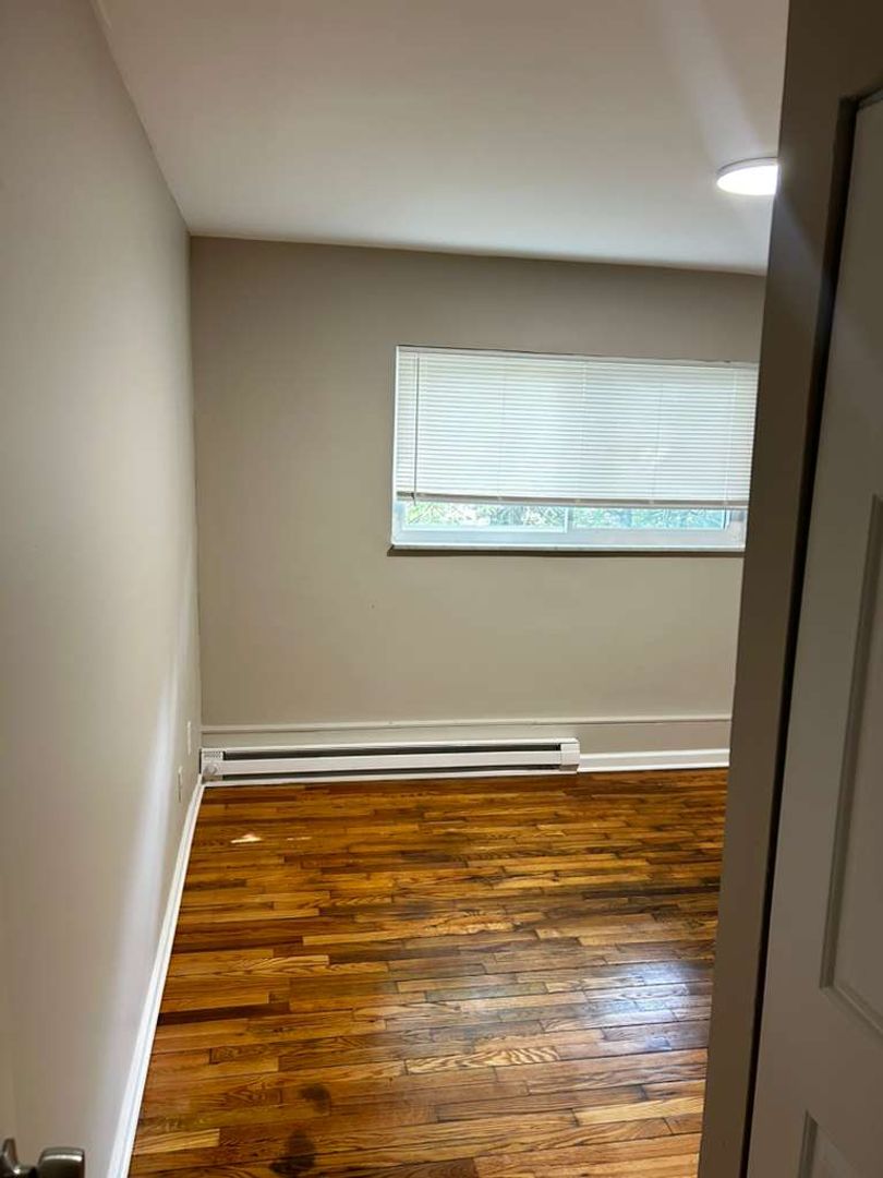 Cincinnati Apartment: 2315 St James Ave