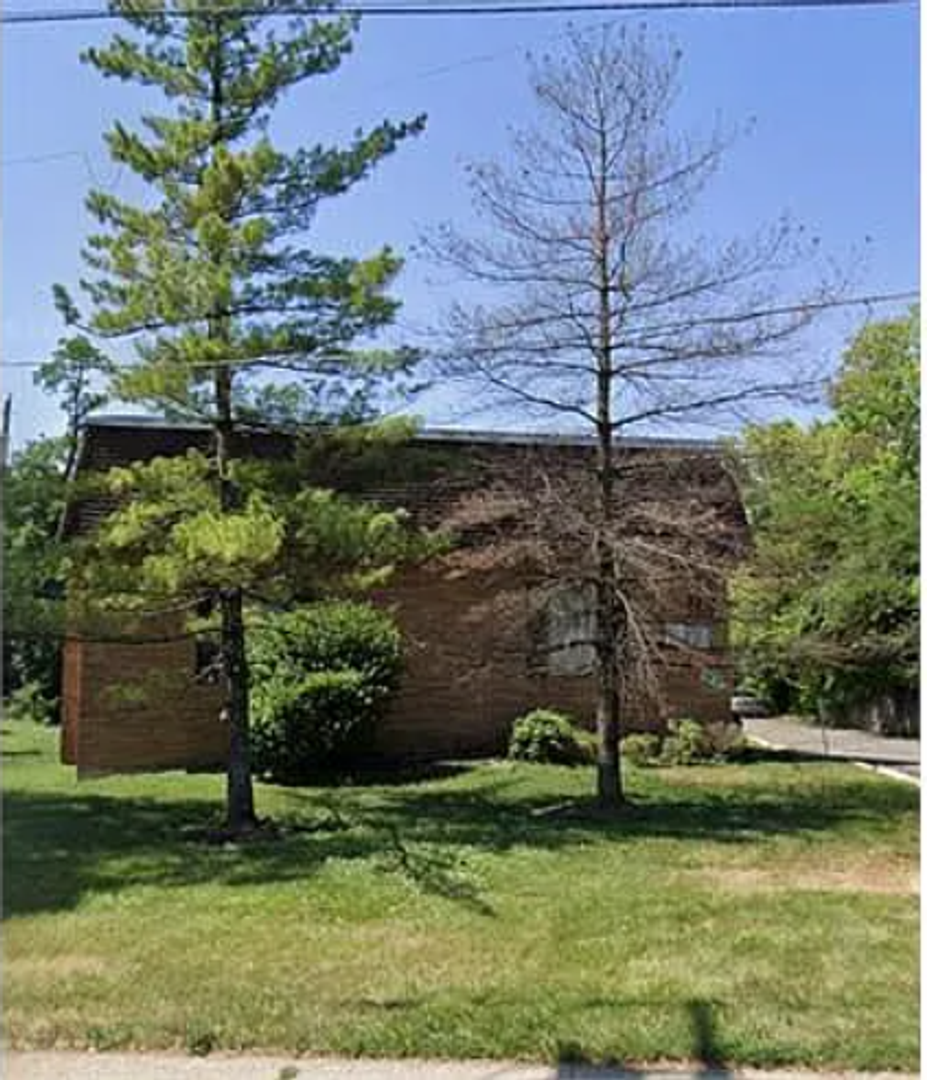 Cincinnati Apartment: 2215, 2217, 2520, 2532 Harrison ave