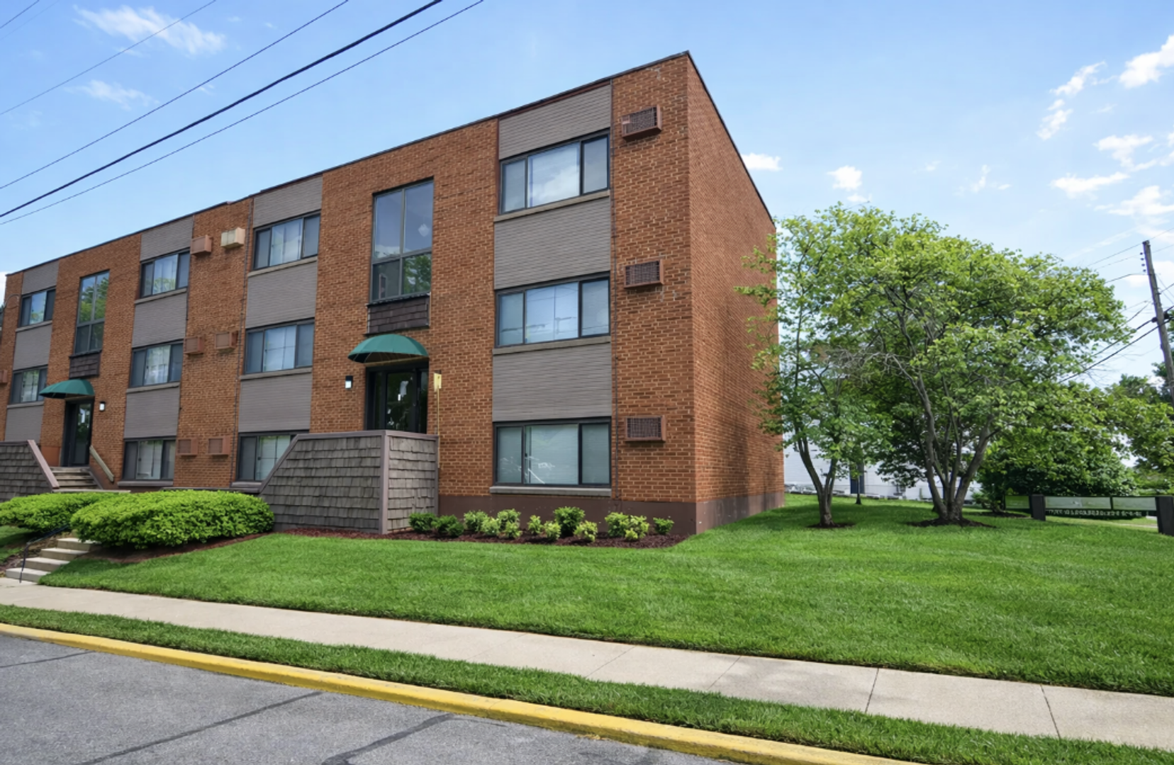 Saint Bernard Apartment: 5120 Broerman Ave