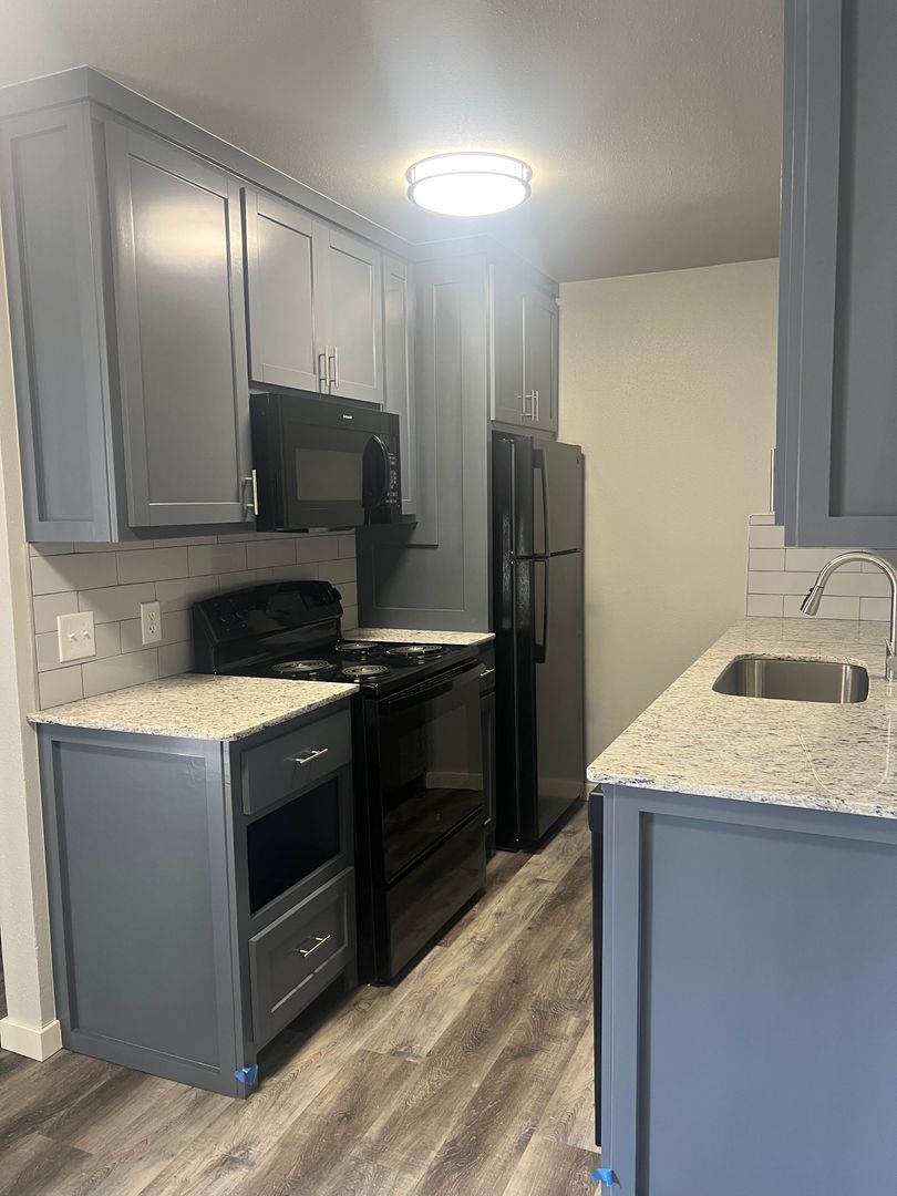 Lawton Apartment: 6504 NW Oak Ave