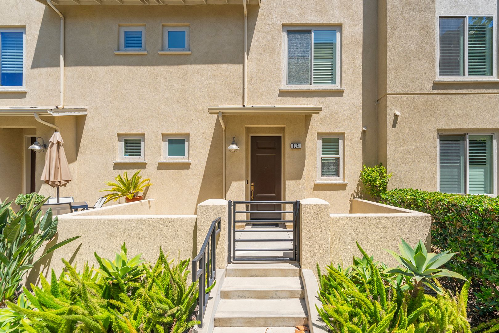 Hawthorne Apartment: 5545 Ocean