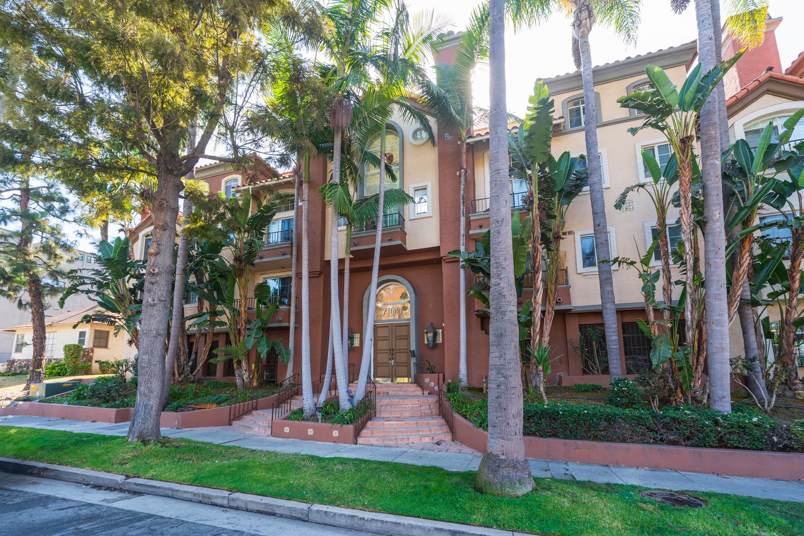Westchester House: 7100 La Tijera Boulevard