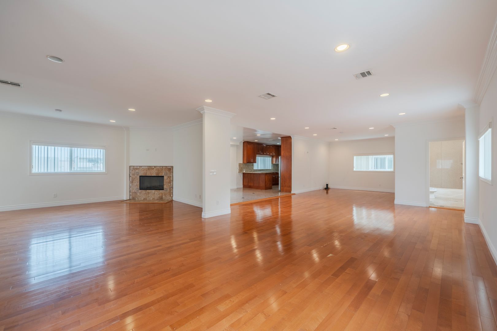 Hawthorne House: 11963 Manor Drive