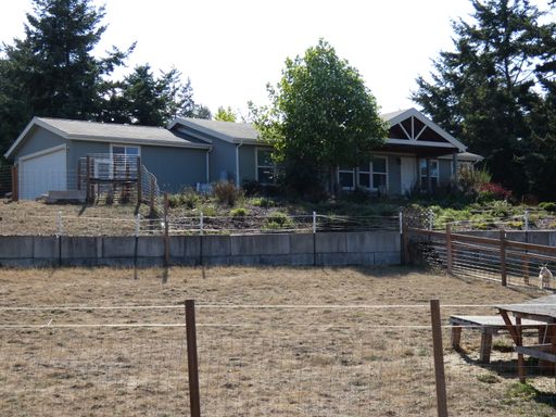 Country Living Near Sequim – photo 1