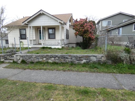 213 E 12th Duplex – photo 1