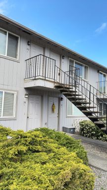 4016 Newell #31 Upstairs Unit