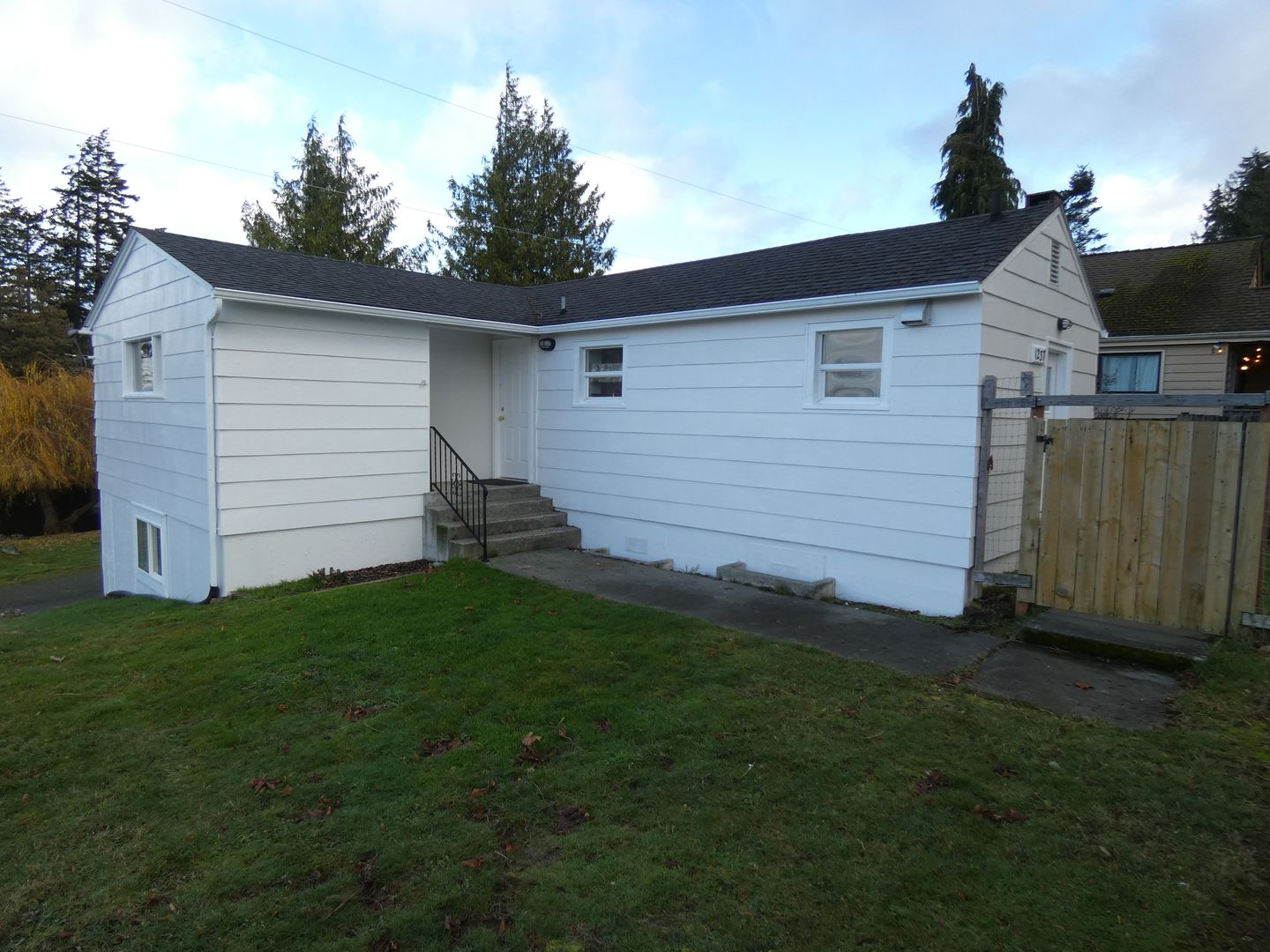 Port Angeles House: 1237 W 9th Street