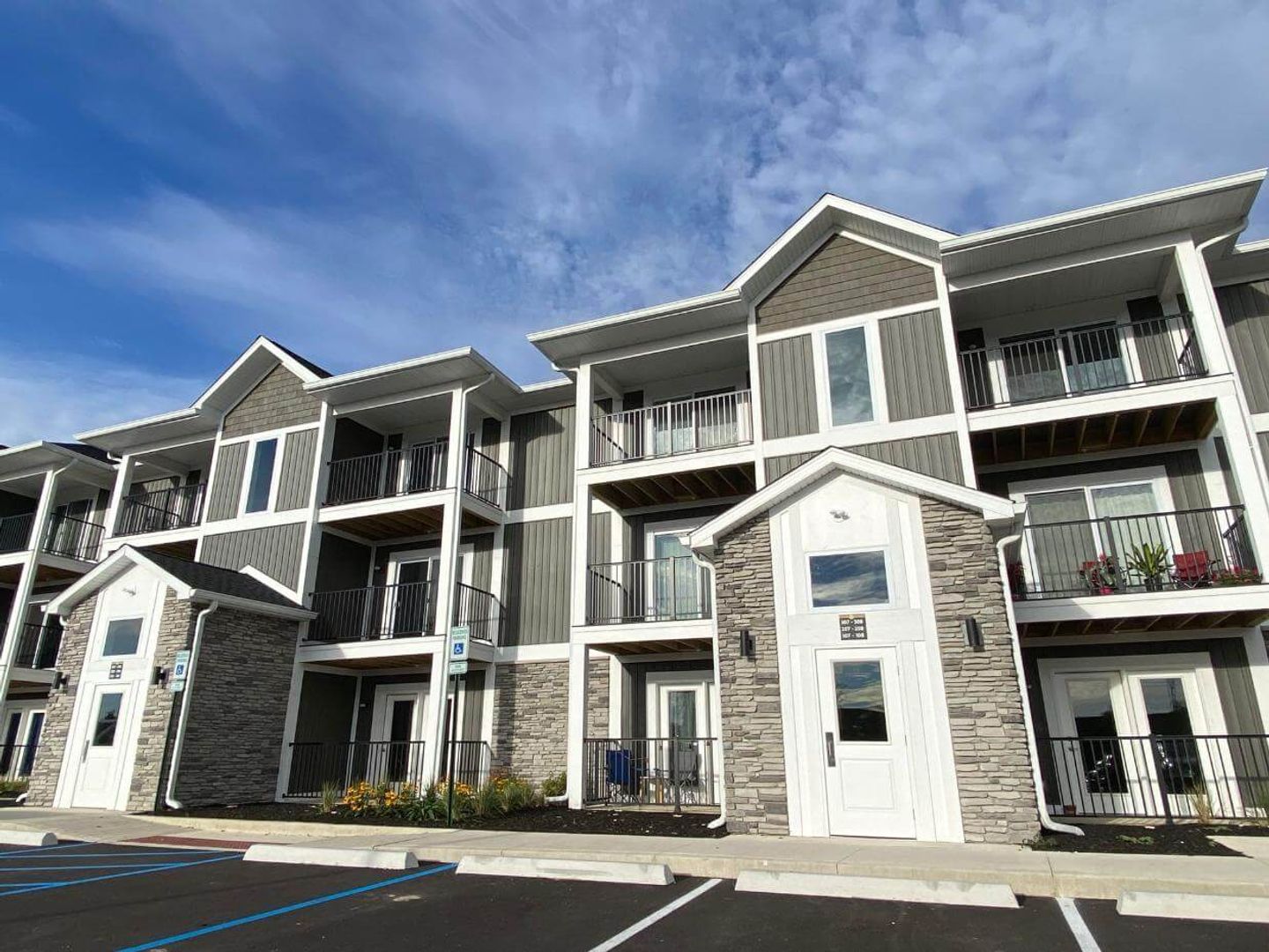 Lafayette Apartment: 3816 Amelia Ave