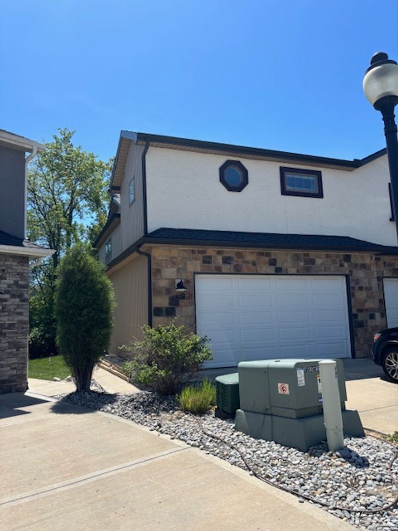 Parkville Apartment: 6601 North National Drive