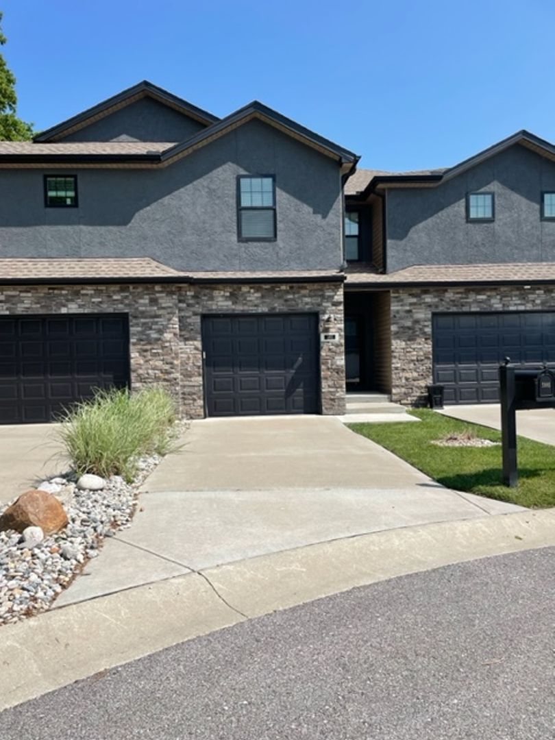 Parkville Apartment: 6601 North National Drive