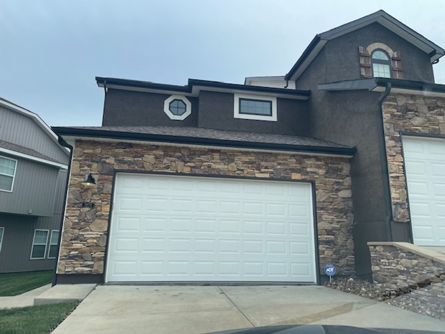 Parkville Apartment: 6601 North National Drive