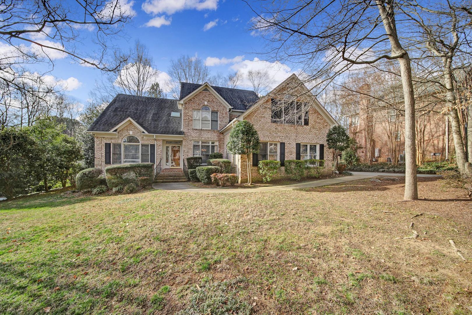 Charlotte House: 3117 Lakewood Edge Dr