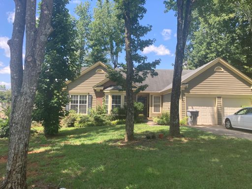 Three Bed Two Bath Home in Charlotte! – photo 1